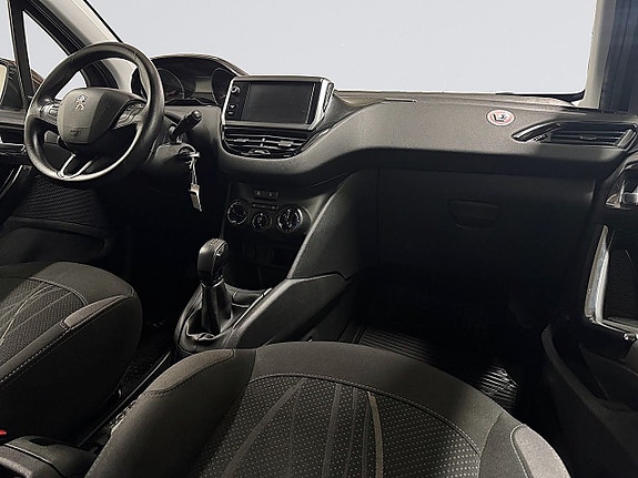 Peugeot 208 12 of 22