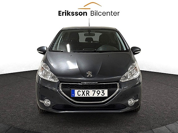 Peugeot 208 3 of 22