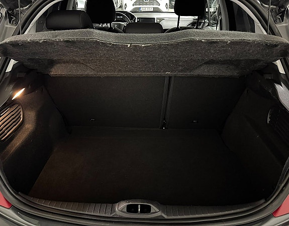Peugeot 208 20 of 22