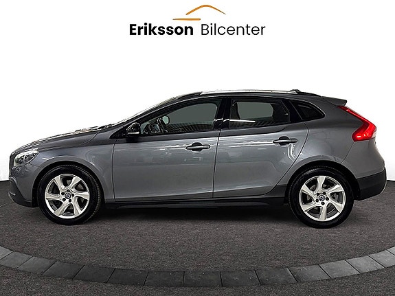 Volvo V40 Cross Country 7 of 24