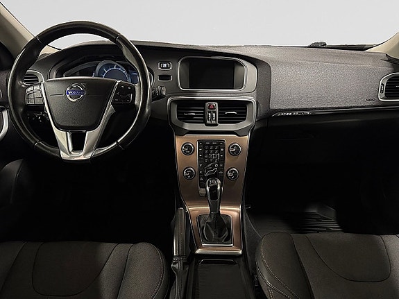 Volvo V40 Cross Country 11 of 24