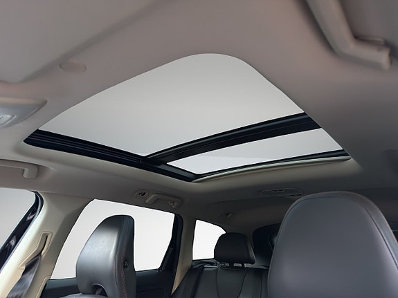 Volvo XC60 18 of 30