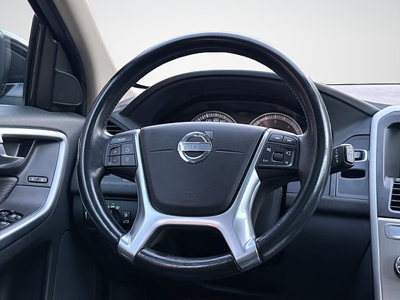 Volvo XC60 26 of 30