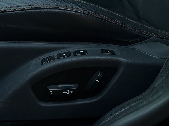 Volvo XC60 21 of 30