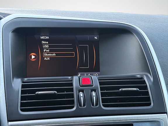 Volvo XC60 30 of 30