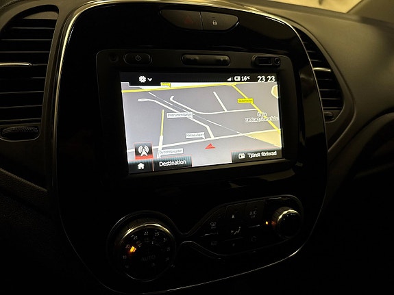 Renault Captur 10 of 21
