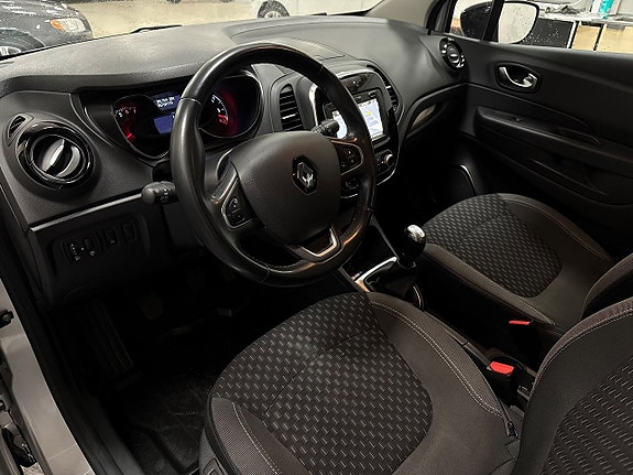 Renault Captur 6 of 21