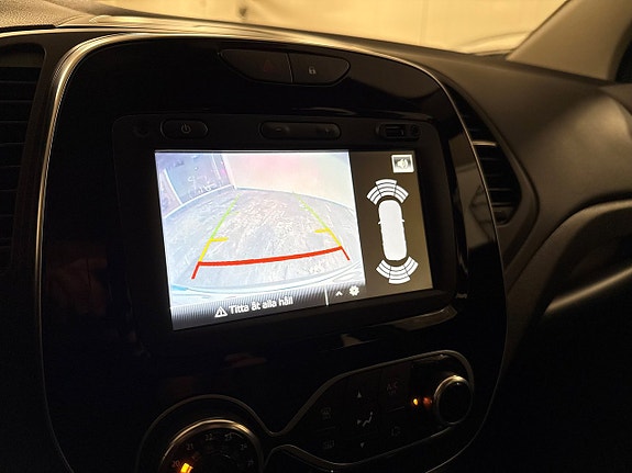 Renault Captur 9 of 21