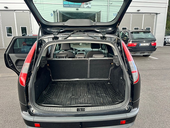 Ford Focus 8 of 10