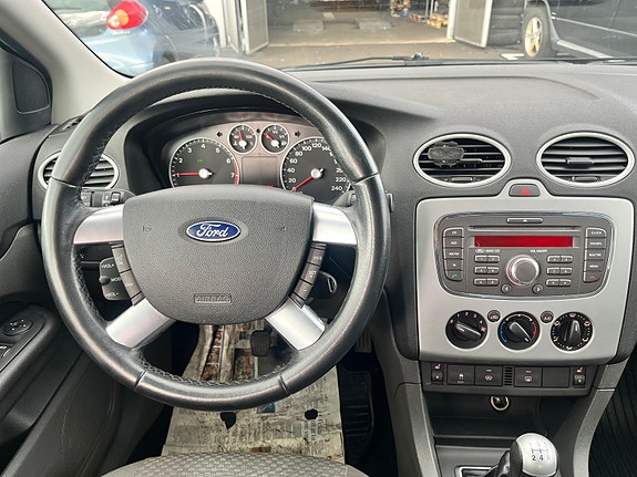 Ford Focus 5 of 10