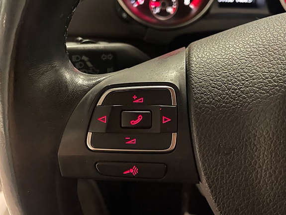 Volkswagen Golf VI 15 of 20