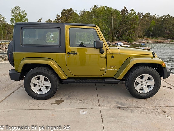 Jeep Wrangler 27 of 28