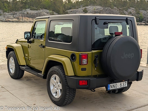 Jeep Wrangler 12 of 28