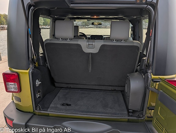 Jeep Wrangler 19 of 28