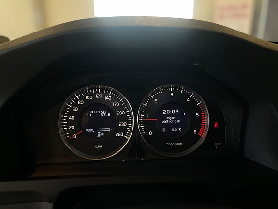 Volvo V60 25 of 28