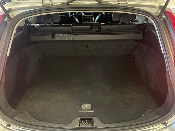 Volvo V60 10 of 28