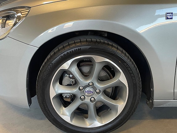 Volvo V60 12 of 28