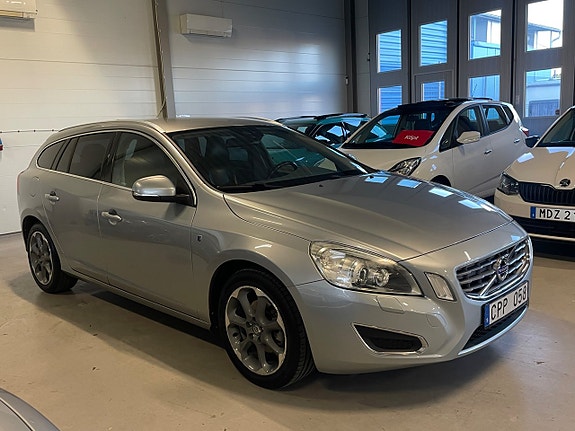Volvo V60 6 of 28