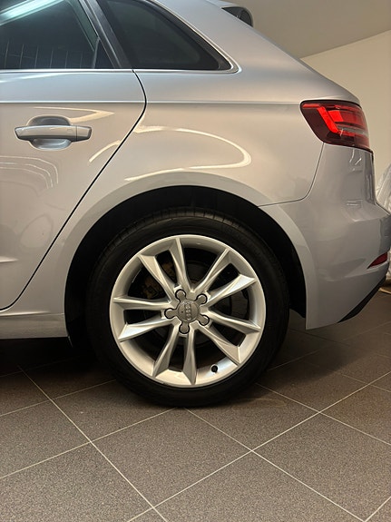 Audi A3 4 of 11
