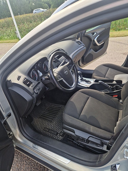 Opel Insignia 8 of 12