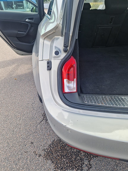 Opel Insignia 11 of 12