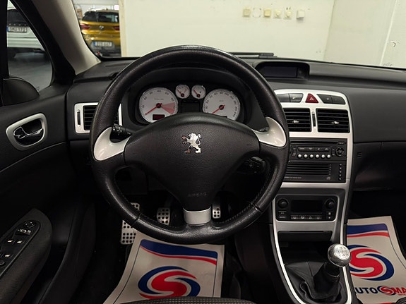 Peugeot 307 CC 7 of 13