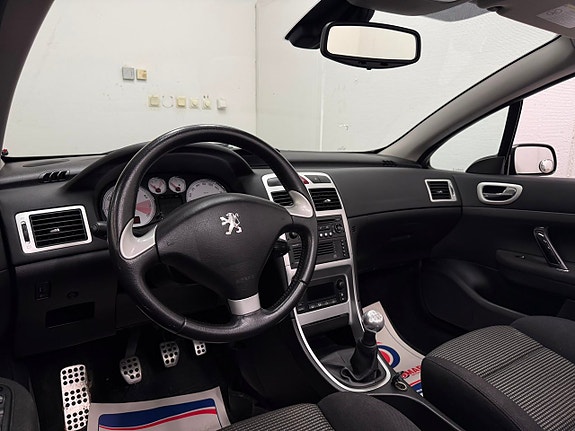 Peugeot 307 CC 4 of 13