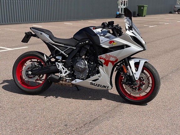Suzuki GSX8-R
