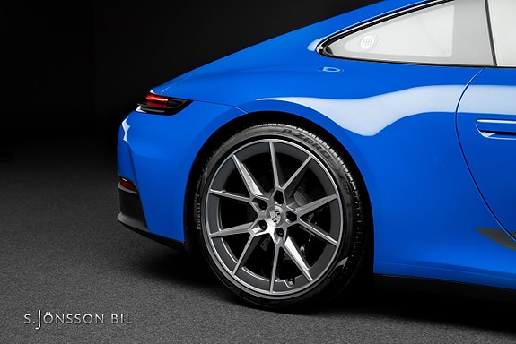Porsche 911 Carrera T 10 of 29