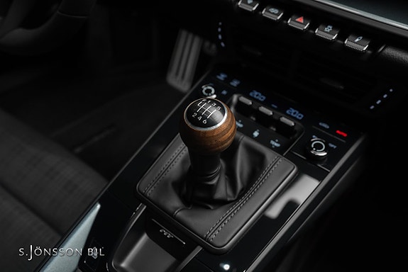 Porsche 911 Carrera T 18 of 29
