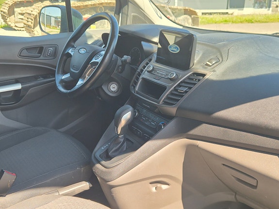 Ford Transit Connect 9 of 22