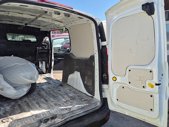 Ford Transit Connect 22 of 22