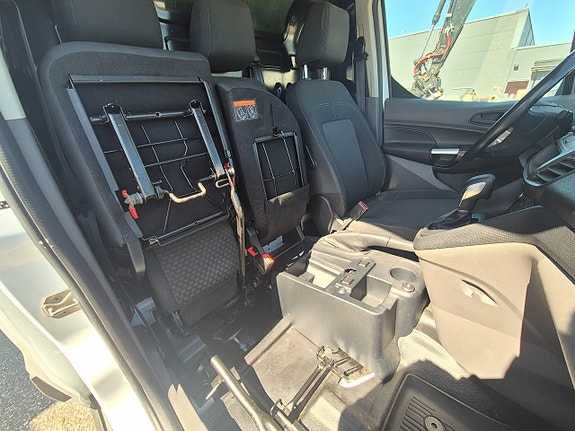 Ford Transit Connect 10 of 22