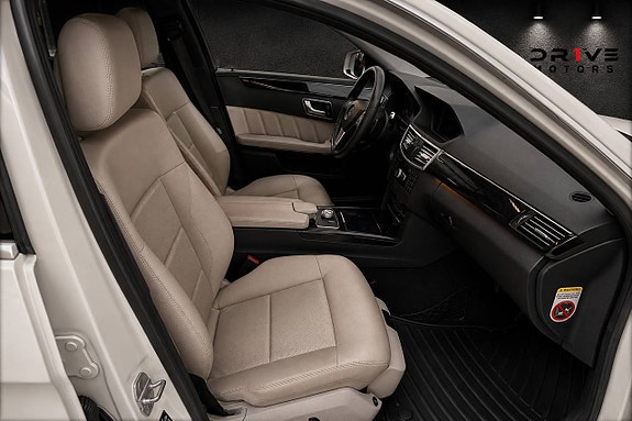 Mercedes-Benz E350 7 of 11