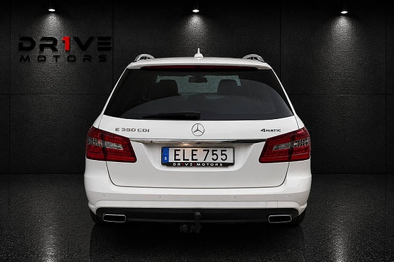 Mercedes-Benz E350 5 of 11