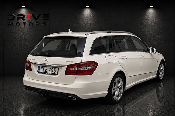 Mercedes-Benz E350 4 of 11