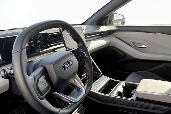 Ford Explorer 9 of 18