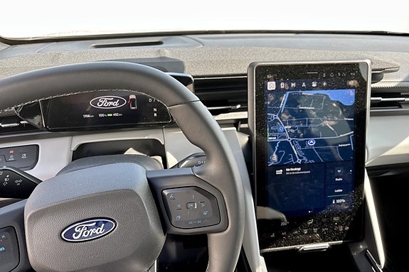 Ford Explorer 8 of 18