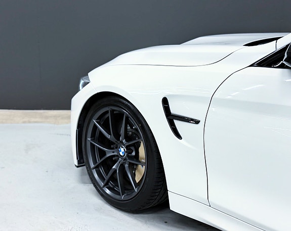 BMW M4 13 of 26