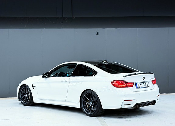 BMW M4 2 of 26