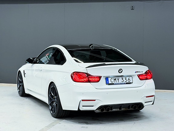 BMW M4 4 of 26