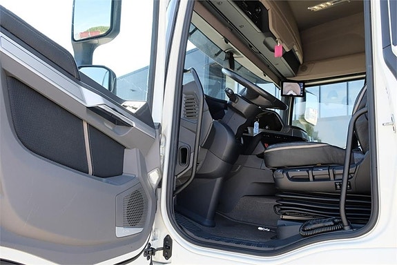 DAF XF530 FTS 6x2 2023 - garanti kvar till mars 2027! 6 of 11