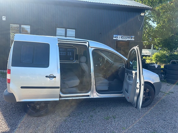 Volkswagen Caddy 8 of 15