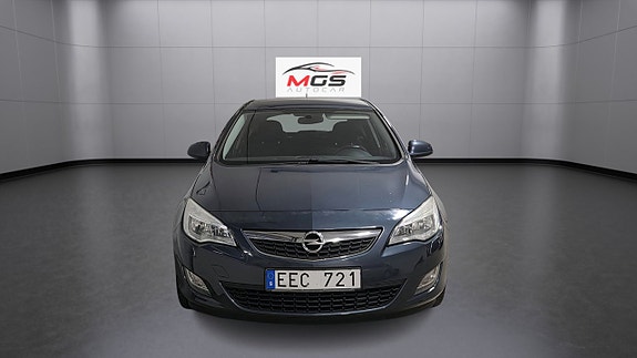 Opel Astra 8 of 25