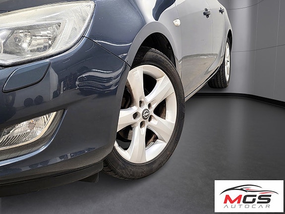 Opel Astra 9 of 25