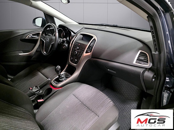 Opel Astra 11 of 25