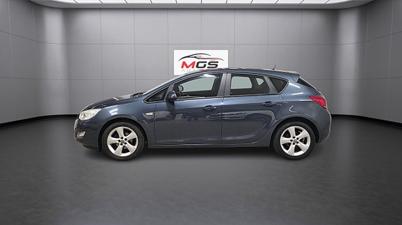 Opel Astra 6 of 25