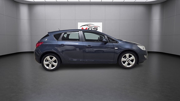 Opel Astra 5 of 25