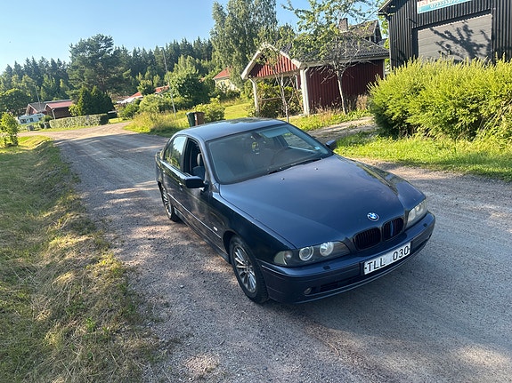 BMW 520i 15 of 15