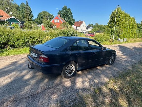 BMW 520i 14 of 15
